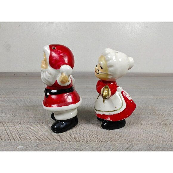 Vintage Sonsco Japan Santa & Mrs. Claus Ceramic Salt & Pepper Shakers - Picture 7 of 10